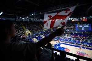 Ρατσιστικό παραλήρημα Σπάχια για Ντόρσεϊ και Αντετοκούνμπο: "Όταν βάζεις ξένο στην Εθνική, χάνεις μέρος της ταυτότητάς σου" - εικόνα 2