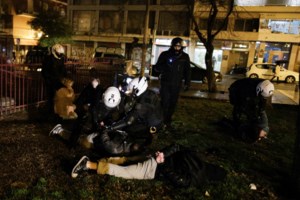 Θεσσαλονίκη: Εισαγγελική έρευνα για ξυλοδαρμό διαδηλωτών απο αστυνομικούς των ΜΑΤ