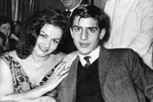 Ζωζώ Σαπουντζάκη: Το τραγούδι της Άννας Βίσση και το "ευχαριστώ για την τιμή" [Βίντεο]