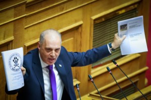 Πρόταση δυσπιστίας- Ανδρουλάκης: Το πρωί καταγγέλατε αποσταθεροποίηση και το βράδυ συνεργάτες σας έπιναν ποτάρες μαζί;