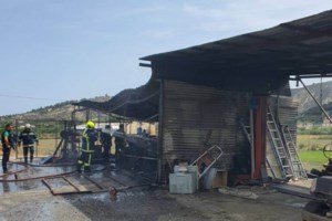 Πυρκαγιά στους Αγίους Θεοδώρους