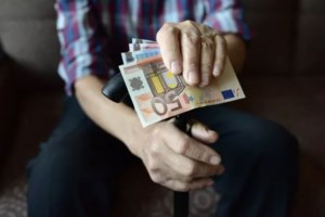 Προγραμματισμένες καταβολές από ΕΦΚΑ και ΔΥΠΑ: Σε ποιες ημερομηνίες θα γίνουν οι πληρωμές