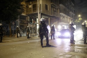 Εμπρηστική επίθεση στο εργοτάξιο του μετρό στο Γαλάτσι - Σοβαρές ζημιές σε οχήματα