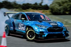 H νέα Mustang Mach-E γίνεται περιπολικό για τις αστυνομικές αρχές του Ηνωμένου Βασιλείου