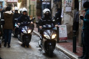 Θεσσαλονίκη: Στη ΜΕΘ 42χρονος που άρπαξε φωτιά ενώ... έψηνε αρνί