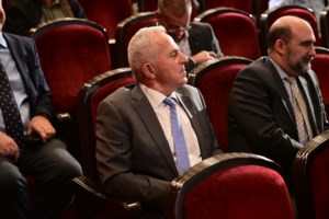 Επίσημο: Στον Πρόεδρο της Βουλής η επιστολή ανεξαρτητοποίησης Αποστολάκη από τον ΣΥΡΙΖΑ