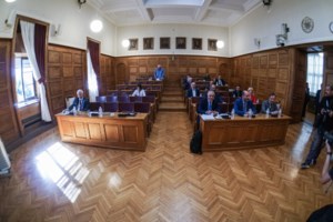 Υποκλοπές ΕΥΠ - Εξεταστική Επιτροπή: Το πόρισμα του ΚΚΕ - Τα 18 ερωτήματα του Περισσού