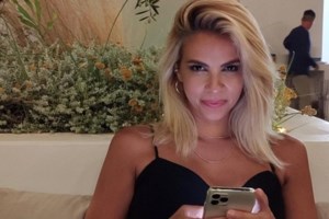 Τζένη Μελιτά: Η σπάνια εμφάνιση με τον πανύψηλο και γοητευτικό σύζυγό της - Είναι δημοσιογράφος και ραδιοφωνικός παραγωγός - εικόνα 8