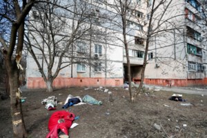 Μπάιντεν σε Σι Τζινπίνγκ: "Η Κίνα θα υποστεί συνέπειες αν βοηθήσει τη Ρωσία στον πόλεμο της Ουκρανίας"