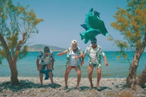 Viral ξανά η Ελληνίδα γιαγιά Σοφία στο Κονέκτικατ- Πώς "τιμώρησε" τις εγγονές της που δεν σήκωσαν το τηλέφωνο [βίντεο]