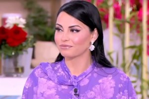 Εξαλλη η Αλεξανδράκη με τη Μερκούρη: Έχει σηκωθεί βιασμένη από κάποιο κρεβάτι και αποφάσισε ότι θα κρατήσει ένα τέτοιο παιδί;