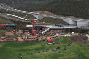 Τέμπη: Το μοιραίο λάθος του σταθμάρχη που οδήγησε στην τραγωδία - Το έριξε στην... "κακιά ώρα"