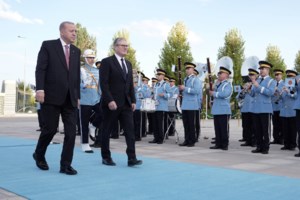 Σεισμός στην Τουρκία: Κατέρρευσαν κτίρια μετά τα 6,1 Ρίχτερ - Αισθητή η δόνηση και σε νησιά του βορείου Αιγαίου [βίντεο]