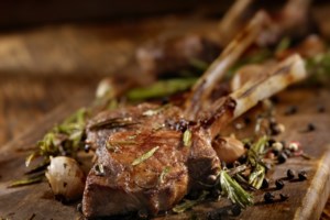 Τσικνοπέμπτη: Στο φουλ οι προετοιμασίες στη Θεσσαλονίκη – Υπαίθρια πάρτι και ρεζερβέ τραπέζια - εικόνα 2