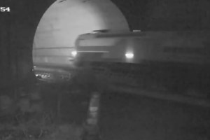 Περιπέτεια για επιβάτες του Προαστιακού από Αθήνα προς Κιάτο: Βαγόνι γέμισε καπνούς [βίντεο]