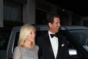 Σαμαρά - Παπασπηλιόπουλος: Η κοινή εμφάνιση μετά τα δημοσιεύματα για τον χωρισμό τους - "Ηταν διαχυτικοί"