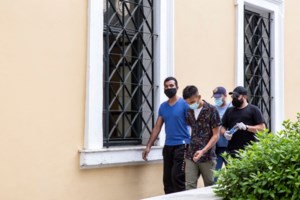 Αγία Μαρίνα: Ξεσπά η 26χρονη που δέχθηκε επίθεση από 6 άτομα - "Γεμάτη η παραλία, δεν ήρθε κανείς να με βοηθήσει" [Βίντεο] - εικόνα 3