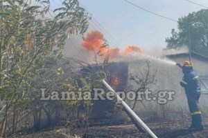 Βαρνάβας: Υπό έλεγχο τέθηκε άμεσα φωτιά που ξεκίνησε από καλώδιο της ΔΕΗ