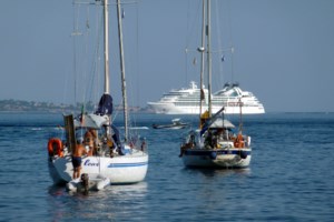 Λιμάνι Πειραιά: Τουλάχιστον 900 κρουαζιερόπλοια αναμένονται το 2025 - Στα σκαριά νέα ξενοδοχεία και logistics center - εικόνα 2