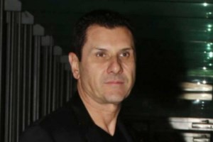 Βαρυμπόμπη: Παραδόθηκε ο 26χρονος που μαχαίρωσε τον επιχειρηματία Γιάννη Μάρκου - εικόνα 2