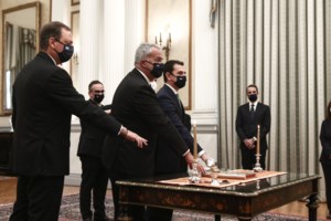 ΝΔ: Ποιος είναι ο νέος γενικός γραμματέας της Κοινοβουλευτικής Ομάδας, Γιάννης Μπούγας - εικόνα 2