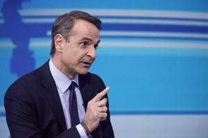 Μητσοτάκης: Τι συνέβη μετά τη συνέντευξη στην ΕΡΤ - Το μοναδικό δώρο και το... κέρασμα λόγω Τσικνοπέμπτης - εικόνα 2