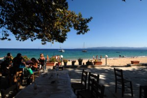 Κρήτη: Τουρίστας με κορονοϊό έσπασε την καραντίνα - Συνελήφθη στο αεροδρόμιο με τη σύντροφό του