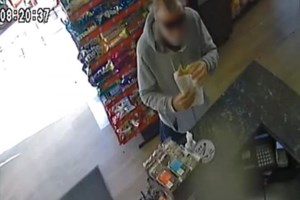 Απόπειρα αρπαγής στη Ραφήνα: Συγκλονίζει η 13χρονη - "Προσπάθησε να με ανεβάσει στο αυτοκίνητο - Ξέφυγα" [Βίντεο] - εικόνα 2