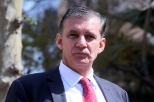 "'Εξυπνη" εφαρμογή για αποστολή μηνύματος στο 13033 - Τη δημιούργησε φοιτητής