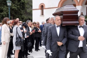 Άντζελα Δημητρίου: Δεν πήγε στην κηδεία του Στηβ Κακέτση επειδή ήταν η πρώην σύζυγός του, Κατιάνα Μπαλανίκα
