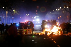 New York Times: Ο Τζορτζ Φλόιντ είπε 16 φορές "I can't breathe" μέσα σε πέντε λεπτά...[βίντεο]