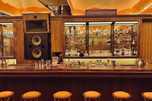 Ζαχαροπλαστεία Κοσμικόν: Πώς μετατράπηκαν σε μηχανή χρήματος – Νέο ρεκόρ πωλήσεων