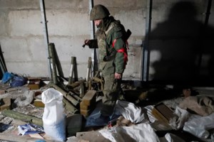 Πόλεμος στην Ουκρανία: 10 ανθρωπιστικοί διάδρομοι στη Μαριούπολη για αποχώρηση αμάχων - Φεύγουν με ΙΧ - εικόνα 2