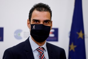 Μόσιαλος: Αποτελεσματικό και για τους άνω των 55/65 ετών το εμβόλιο της AstraZeneca - εικόνα 2