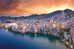 Σύρος: Άγρια επίθεση σε υπάλληλο του ΚΕΠ - Πολίτης τον γρονθοκόπησε και τον δάγκωσε