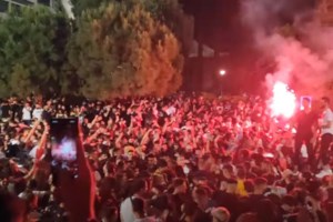 Το αδιαχώρητο στην Πάτρα: Κορονο-πάρτι με πάνω από 2.000 άτομα [βίντεο]