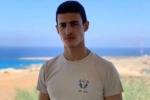 Τέμπη: Συγκλονίζει ο ιερέας που έχασε τον γιο του - "Όταν είδα το πρόσωπό του στο φέρετρο, ησύχασα" [Βίντεο]