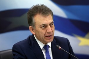 Βρούτσης: Πότε πληρώνονται στους δικαιούχους τα 800 και 600 ευρώ  - "Βροχή" αιτήσεων