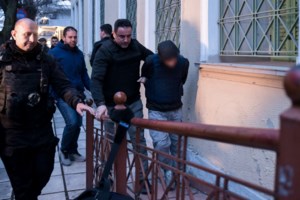 Φαρ Ουέστ στη Νέα Αρτάκη Ευβοίας: Άγρια συμπλοκή με αιχμηρά αντικείμενα - Δύο τραυματίες