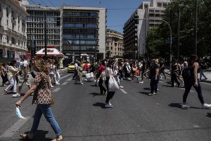 Το μεγάλο ερώτημα: Να φορολογηθούν ή όχι τα κέρδη των τραπεζών;