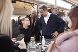 Με τους γονείς της Ελένης Τοπαλούδη συναντήθηκε ο Μητσοτάκης: "Πολιτεία και κοινωνία, να φωνάξουμε δυνατά: Ποτέ ξανά!"