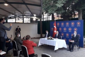 Το χαβά του ο Τσαβούσογλου: Η Ελλάδα απέφυγε το τραπέζι των διαπραγματεύσεων - Η ΕΕ όμηρος των ελληνικών απαιτήσεων