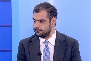 ΠΑΣΟΚ: Είναι επίσημη θέση της κυβέρνησης ότι "το να είσαι αριστερός, έχει καταλήξει να μην είσαι Έλληνας";