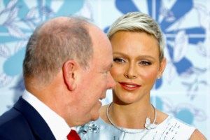 Smart chic η πριγκιπική οικογένεια του Μονακό: Η Σαρλίν με Ralph Lauren και Manolo Blahnik και η Μπορομέο με Dior - εικόνα 12