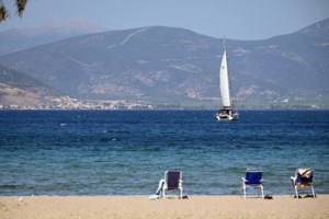 Πολύ ζέστη και ισχυρό μελτέμι το Σάββατο - Πότε θα αρχίσει να πέφτει η θερμοκρασία