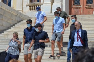 Φυλακές Πατρών: Συμπλοκή κρατουμένων με 2 τραυματίες - Βρέθηκαν μαστίγια και μαχαίρια στα κελιά [Εικόνες]