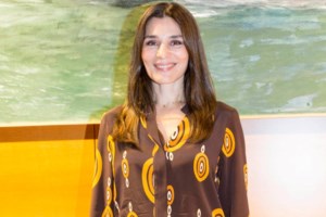 Έλενα Χριστοπούλου: Απογείωσε το after beach look με αυτό το κιμονό [εικόνες] - εικόνα 2