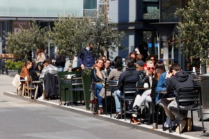 Η Χιλή έχει εμβολιάσει το 50% του πληθυσμού αλλά η πανδημία καλπάζει: 100 νεκροί, 6.600 κρούσματα σε 24 ώρες - εικόνα 2