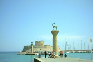 Ολλανδοί τουρίστες: Ελεύθερα ταξίδια στην Ελλάδα...πλην της Αττικής από την Κυριακή