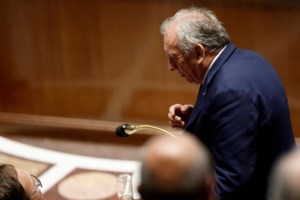"Βράζει" η Γαλλία: Ο νέος πρωθυπουργός Σεμπαστιέν Λεκορνί υπόσχεται " ουσιαστικές ρήξεις" - εικόνα 2